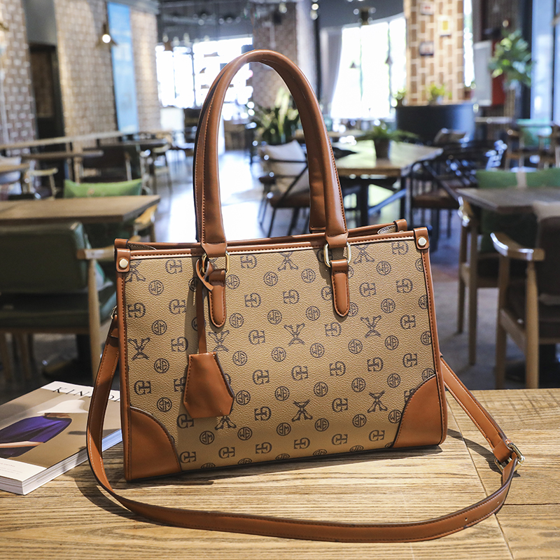 Luxury Designer Fashion Brand Women Bag Shoulder Handbag Vintage Messenger Bags Top-Handle Large Capacity Bag Purse Wallet, Coffee
Luxury Designer Fashion Brand Women Bag Shoulder Handbag Vintage Messenger Bags Top-Handle Large Capacity Bag Purse Wallet, Coffee