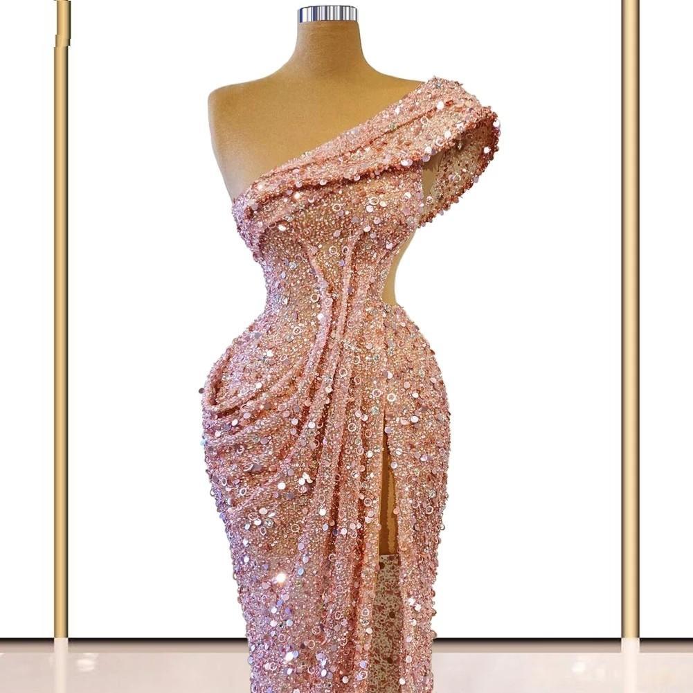 Glittering Pink Sequined Evening Dresses 2022 Sexy One Shoulder Ruched Sweep Train Formal Prom Gowns Side Slit Mermaid Women Special Occasion Dress