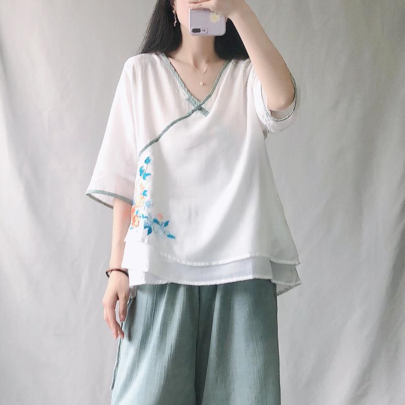 Ethnic Clothing 5Colors Women Chinese Style Qipao Shirt Floral Embroidery V-Neck Retro Loose Blouse Fashion Hanfu Tops Robes Oriental
Ethnic Clothing 5Colors Women Chinese Style Qipao Shirt Floral Embroidery V-Neck Retro Loose Blouse Fashion Hanfu Tops Robes Oriental