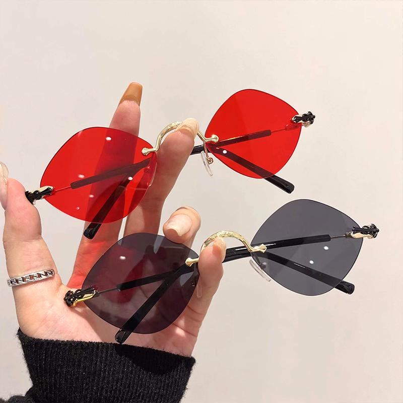Sunglasses Vintage Rhombus Rimless Retro Trendy Fashion Hip-hop Men Women Eyewear Top Brand Designer Colorful Female Shades
Sunglasses Vintage Rhombus Rimless Retro Trendy Fashion Hip-hop Men Women Eyewear Top Brand Designer Colorful Female Shades