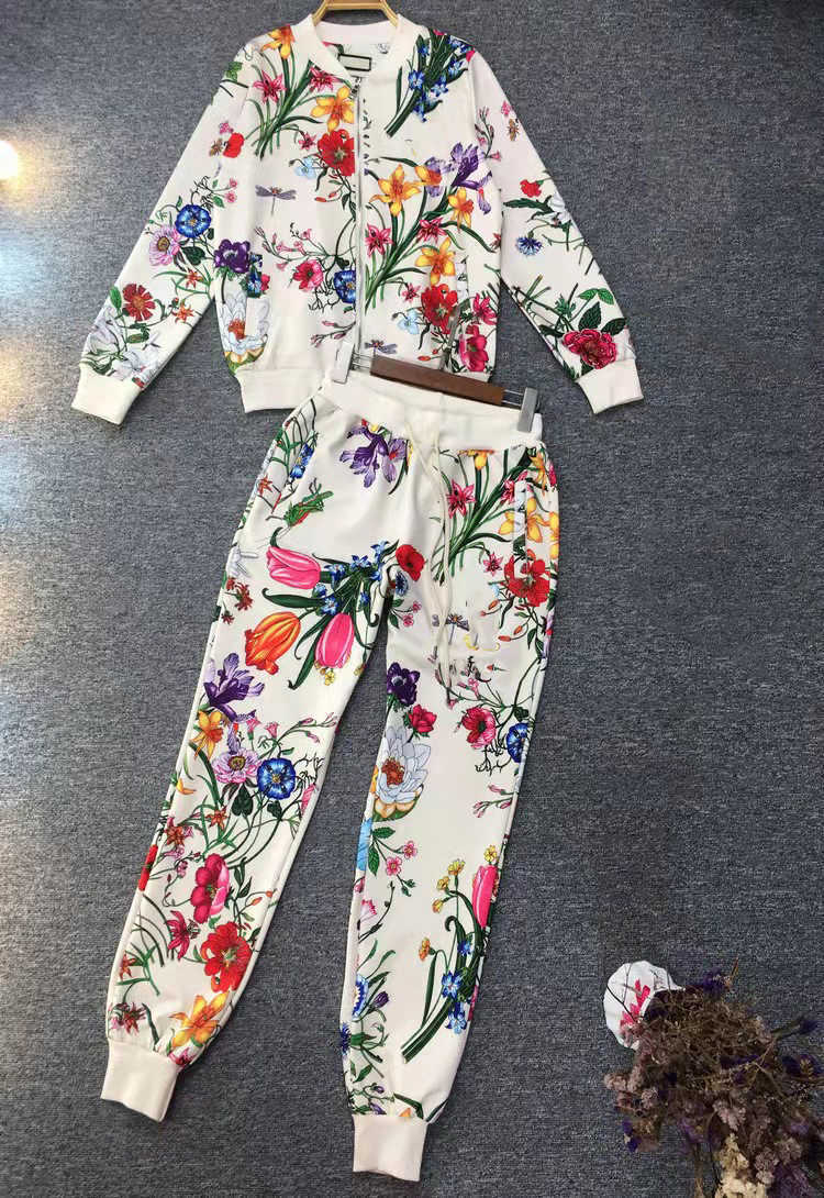 Tracksuits Flower Jacket Pants Women Trouse Sport Slim For Lady With Letters Zippers Spring Autumn Hoodie Sets
Tracksuits Flower Jacket Pants Women Trouse Sport Slim For Lady With Letters Zippers Spring Autumn Hoodie Sets