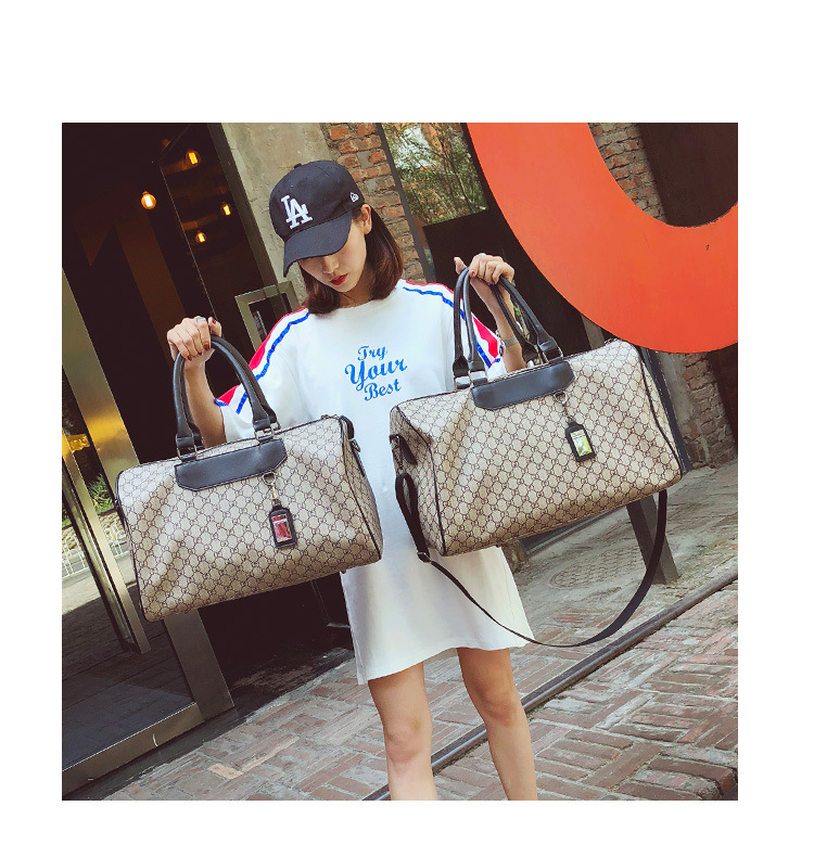 2022 Fashion men Duffel Bags women travel bag luggage large capacity sport handbags Designers Tote SIZE 45-55CM for girls boys wallets taotao168, Withlogo
2022 Fashion men Duffel Bags women travel bag luggage large capacity sport handbags Designers Tote SIZE 45-55CM for girls boys wallets taotao168, Withlogo