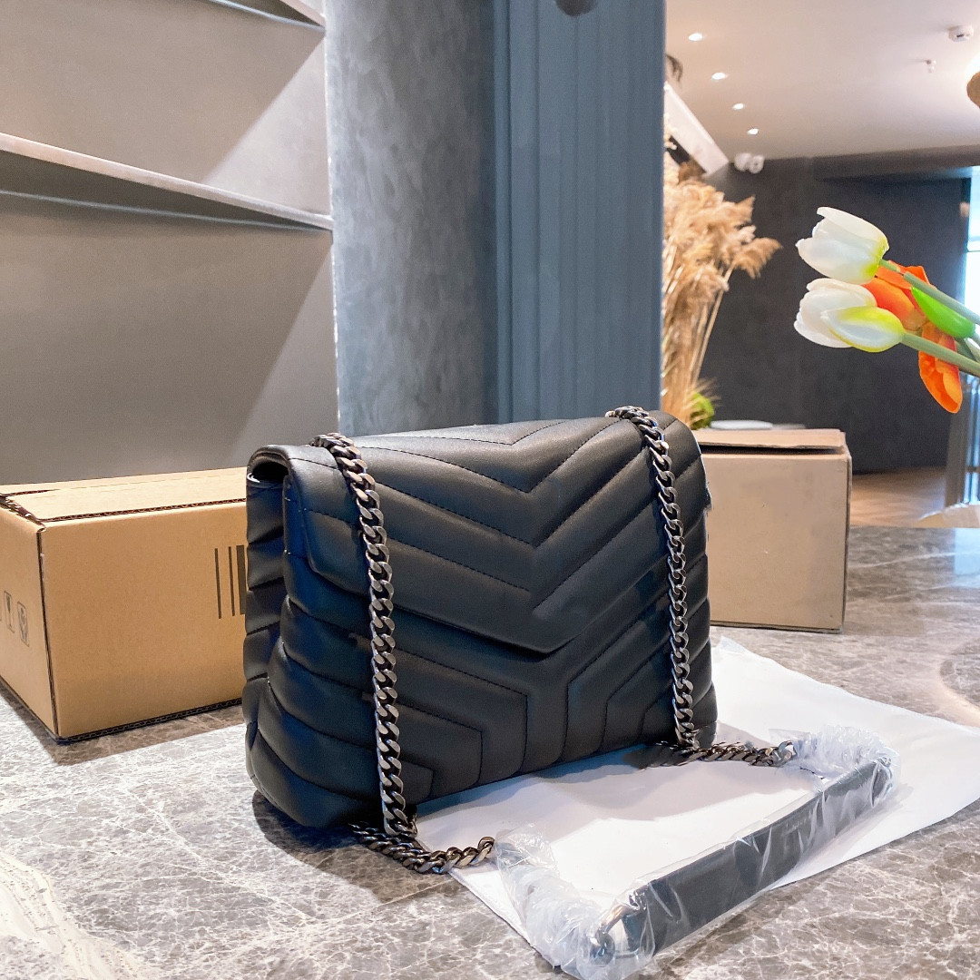 leather cross body bag purses for women large medium size small travel designer luxury puffer phone loulou bags vintage sac de jour envelope messenger shoulder sling, Ask me for pictures
leather cross body bag purses for women large medium size small travel designer luxury puffer phone loulou bags vintage sac de jour envelope messenger shoulder sling, Ask me for pictures