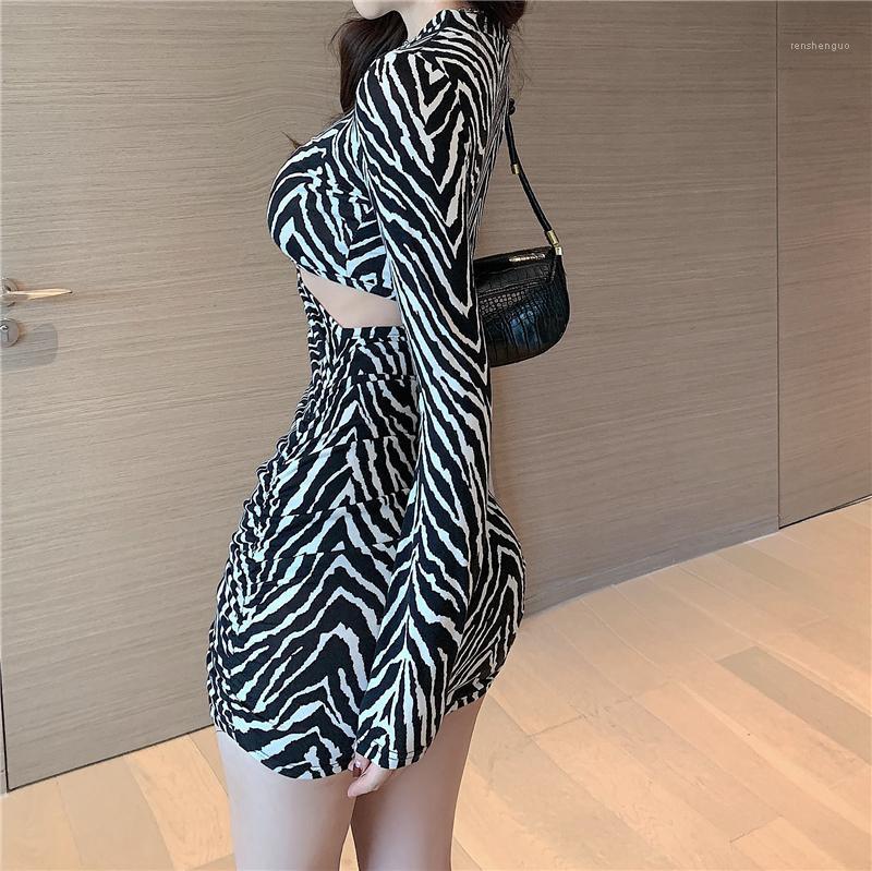 Casual Dresses WOMENGAGA Fashion Autumn Long Sleeve Zebra Pattern Short Pleated Hollow Waist Sexy Slim Dress For Women TUAQ, Coffee
Casual Dresses WOMENGAGA Fashion Autumn Long Sleeve Zebra Pattern Short Pleated Hollow Waist Sexy Slim Dress For Women TUAQ, Coffee