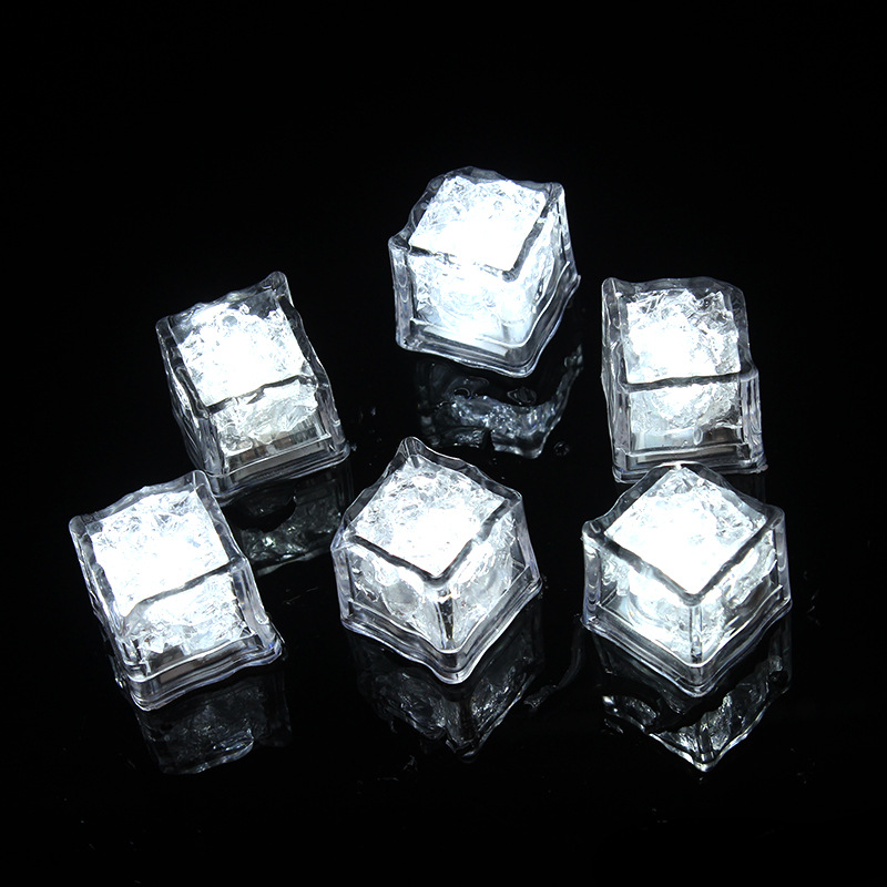 Bar Tools Luminous LED Ice Cubes Glowing Party Ball Flash Neon Wedding Festival Christmas Wine Glass Party Decoration