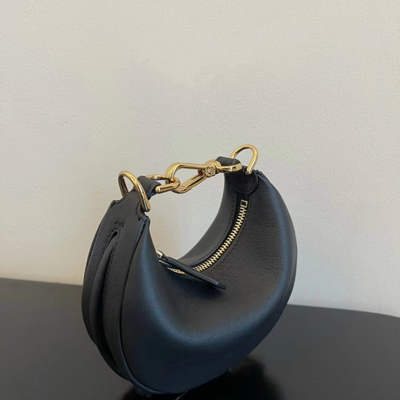 2022 Luxuries Desinger Bags Half Moon Mini Clutch Bag High Quality Leather Handbag Metal Big Letter Design Women Metal Chain Purse, Black
2022 Luxuries Desinger Bags Half Moon Mini Clutch Bag High Quality Leather Handbag Metal Big Letter Design Women Metal Chain Purse, Black
