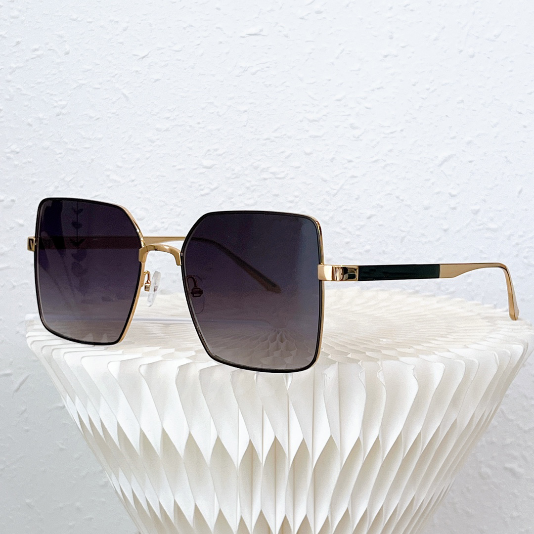 New fashion sunscreen gradient sunglasses women's high-end diamond cut edge sunglasses men's trendy Korean version
New fashion sunscreen gradient sunglasses women's high-end diamond cut edge sunglasses men's trendy Korean version