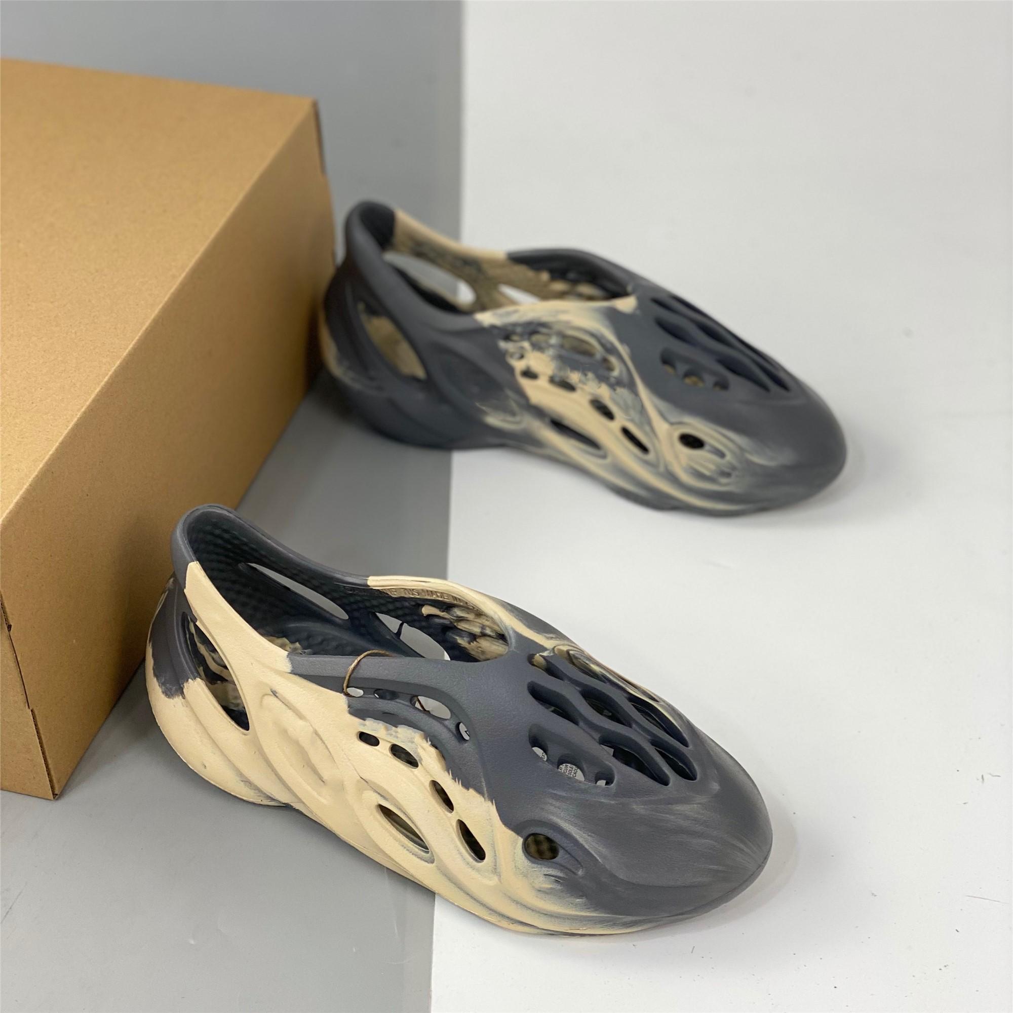 2022 Onyx Vermillion Mineral Blue MX Sand Grey Sandals Foam Ochre Slides Earth Brown clog MXT Cream Moon Gray Clay Desert Ararat Sand Slider Mens Women Runr Slide 36-46, #1 black
2022 Onyx Vermillion Mineral Blue MX Sand Grey Sandals Foam Ochre Slides Earth Brown clog MXT Cream Moon Gray Clay Desert Ararat Sand Slider Mens Women Runr Slide 36-46, #1 black