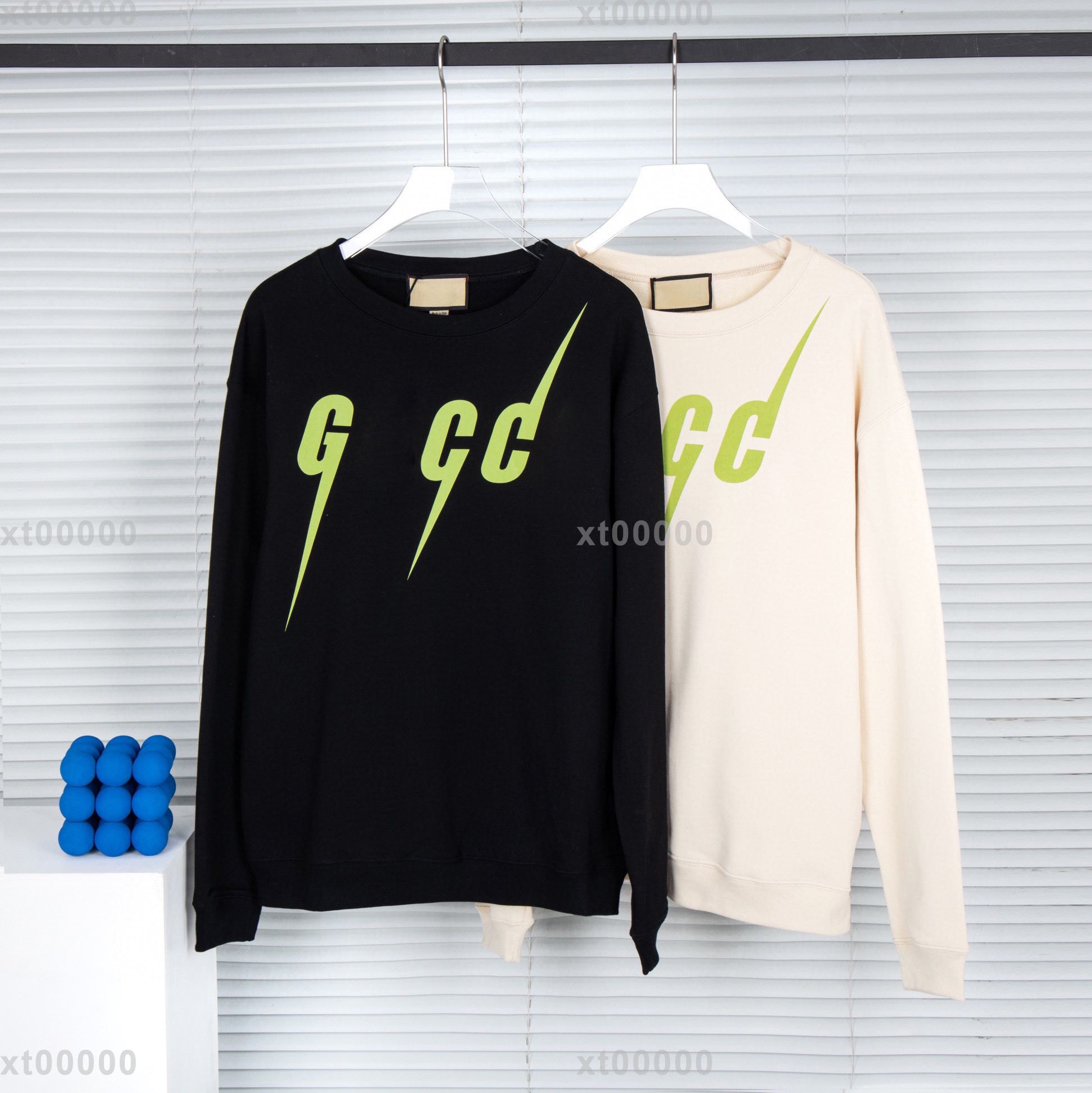 22SS Designer Letter Printed T Shirts Tee Sweatshirt Fashion High Street Short Sleeves Summer Casual T-Shirt Breathable Men Women Crew Neck Tees Dresses fo Wome 61-023, Black
22SS Designer Letter Printed T Shirts Tee Sweatshirt Fashion High Street Short Sleeves Summer Casual T-Shirt Breathable Men Women Crew Neck Tees Dresses fo Wome 61-023, Black