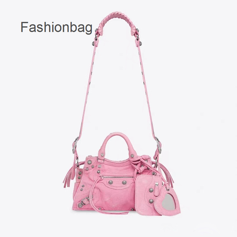 Noe Bags Cagole Same Bag Balenciga Handbag Denim Diamond Studded Rivet Cowboy Cross Spring Summer 2022 01Q8, Blue denim diamond
Noe Bags Cagole Same Bag Balenciga Handbag Denim Diamond Studded Rivet Cowboy Cross Spring Summer 2022 01Q8, Blue denim diamond