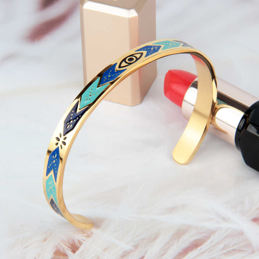 Charm Bracelets Lea… - image