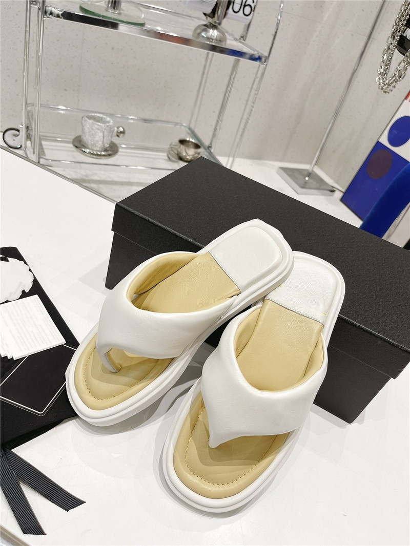 New Super soft leather slippers womens summer cool and comfortable flip flops light color cute sandals girl outdoor sport style slipper, Lightgreen
New Super soft leather slippers womens summer cool and comfortable flip flops light color cute sandals girl outdoor sport style slipper, Lightgreen