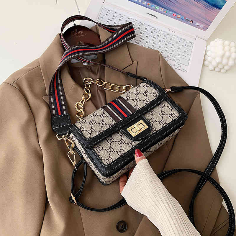 New Small women's autumn and winter versatile chain portable small square bag net red fashion single shoulder diagonal, Brown
New Small women's autumn and winter versatile chain portable small square bag net red fashion single shoulder diagonal, Brown