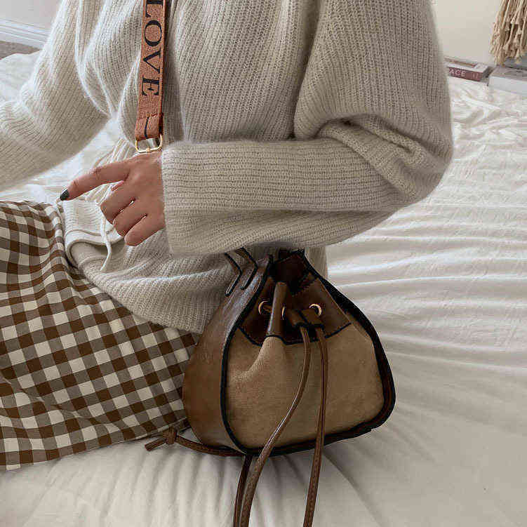 Frosted Bag Women s Fashion Korean Version Versatile Messenger Broadband Bucket Bag 220517