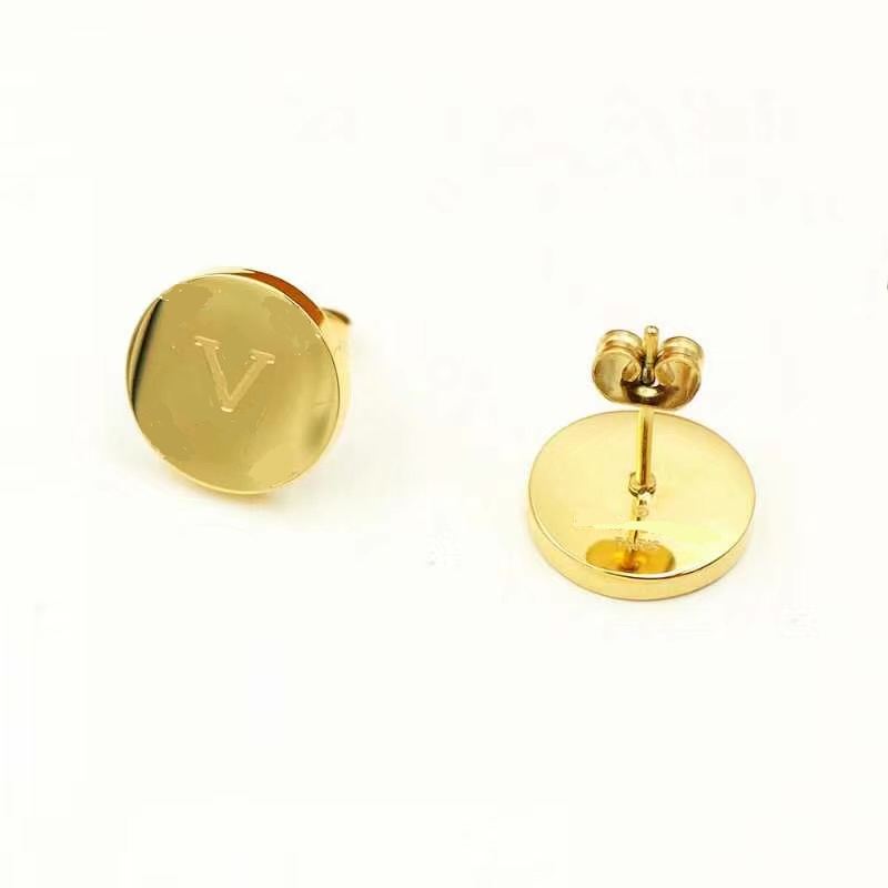 Top Quality Titanium Steel Women Designer Stud Luxury Style Simple V Letter Couple Earrings For Lady Party Wedding Hoop Fashion Jewelry
Top Quality Titanium Steel Women Designer Stud Luxury Style Simple V Letter Couple Earrings For Lady Party Wedding Hoop Fashion Jewelry
