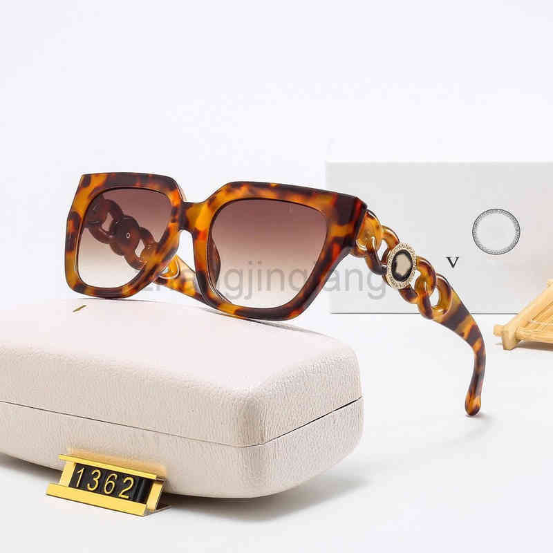 Designer Versage Sunglasses Cycle Luxurious Europe And America Fashion Brands Woman Mens Vintage Baseball Sport Round Oversized Polarize Sunglasses
Designer Versage Sunglasses Cycle Luxurious Europe And America Fashion Brands Woman Mens Vintage Baseball Sport Round Oversized Polarize Sunglasses