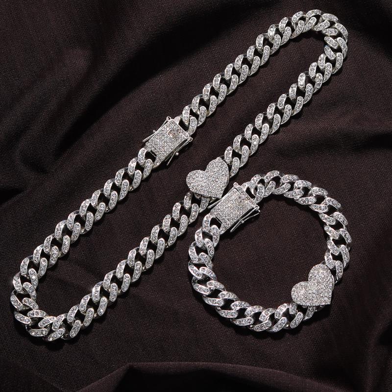 Chains 2Pc/Set Rapper Full Heavy Heart-shaped Cuban Link Bracelet Iced Women For Men Necklcae Chain Prong Pave Luxury Hiphop Jewelry CzChain
Chains 2Pc/Set Rapper Full Heavy Heart-shaped Cuban Link Bracelet Iced Women For Men Necklcae Chain Prong Pave Luxury Hiphop Jewelry CzChain