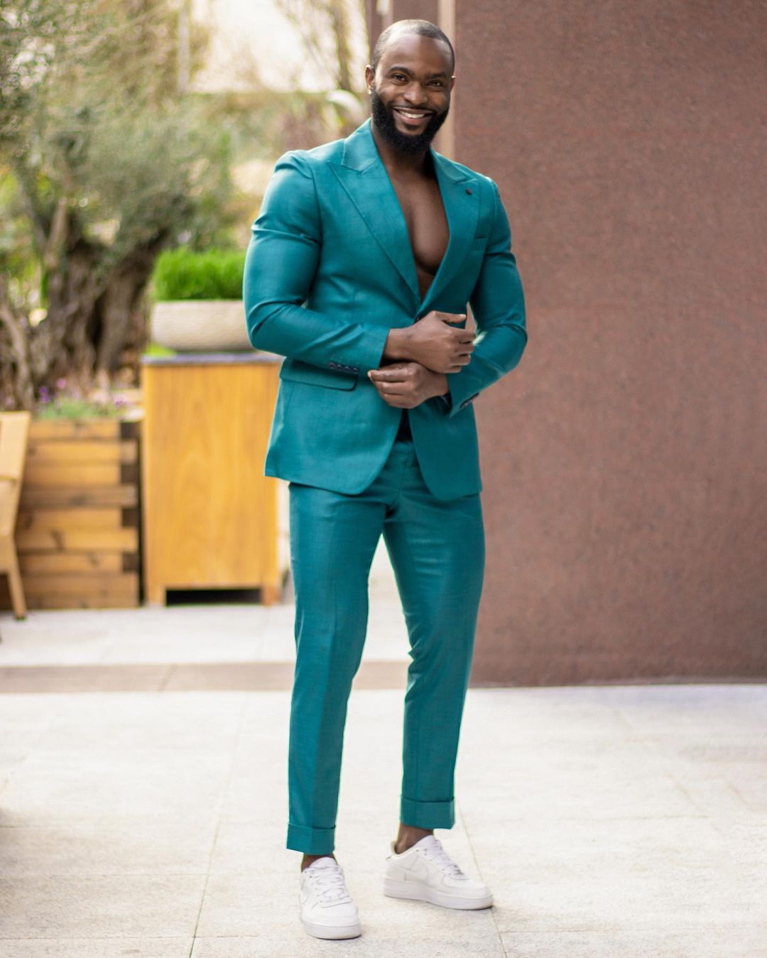 Green Wedding Tuxedos Two Button Groom Dinner Formal Evening Suits Birthday Party Wear Blazer 2 Pieces
