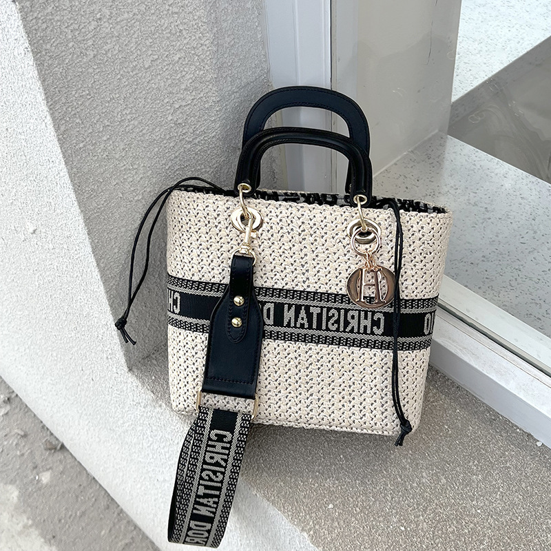 New Designer Bags Female 2022 Fashion Letter Straw Versatile Portable Broadband Square Foreign Style Trend Shoulder