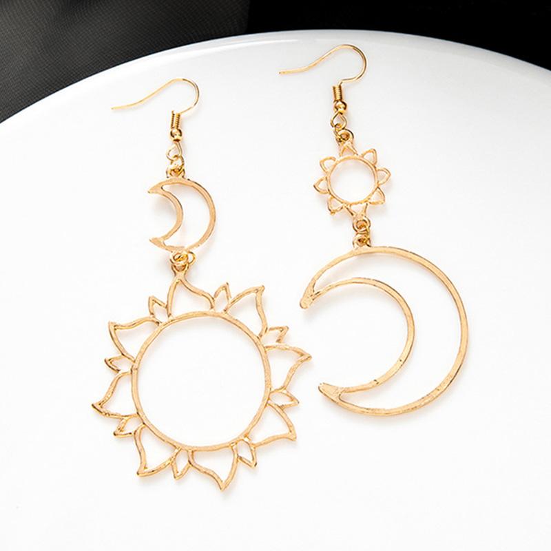 Clip-on & Screw Back Fashion Simple Exaggerated Personality Trend Sun Moon Asymmetry Long Pendant Earrings For WomenClip-on
Clip-on & Screw Back Fashion Simple Exaggerated Personality Trend Sun Moon Asymmetry Long Pendant Earrings For WomenClip-on