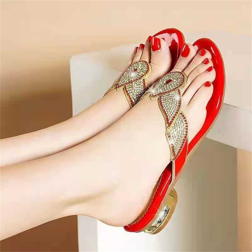 Women Sandals Summer Designer Luxury Pearl s Thong Flip Flop Casual Hoof Heels Shoes Girls Outdoor Open Toe Slippers 220429, Silver
Women Sandals Summer Designer Luxury Pearl s Thong Flip Flop Casual Hoof Heels Shoes Girls Outdoor Open Toe Slippers 220429, Silver