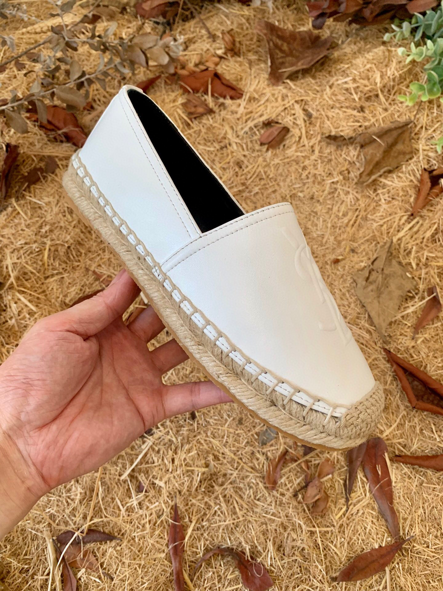 Brands Design fisherman shoes Espadon Loafer Shoes rubber sole cord Couple Sneakers Loudmer Women Casual Walking Comfort Wholesale Footwear EU35-41
Brands Design fisherman shoes Espadon Loafer Shoes rubber sole cord Couple Sneakers Loudmer Women Casual Walking Comfort Wholesale Footwear EU35-41
