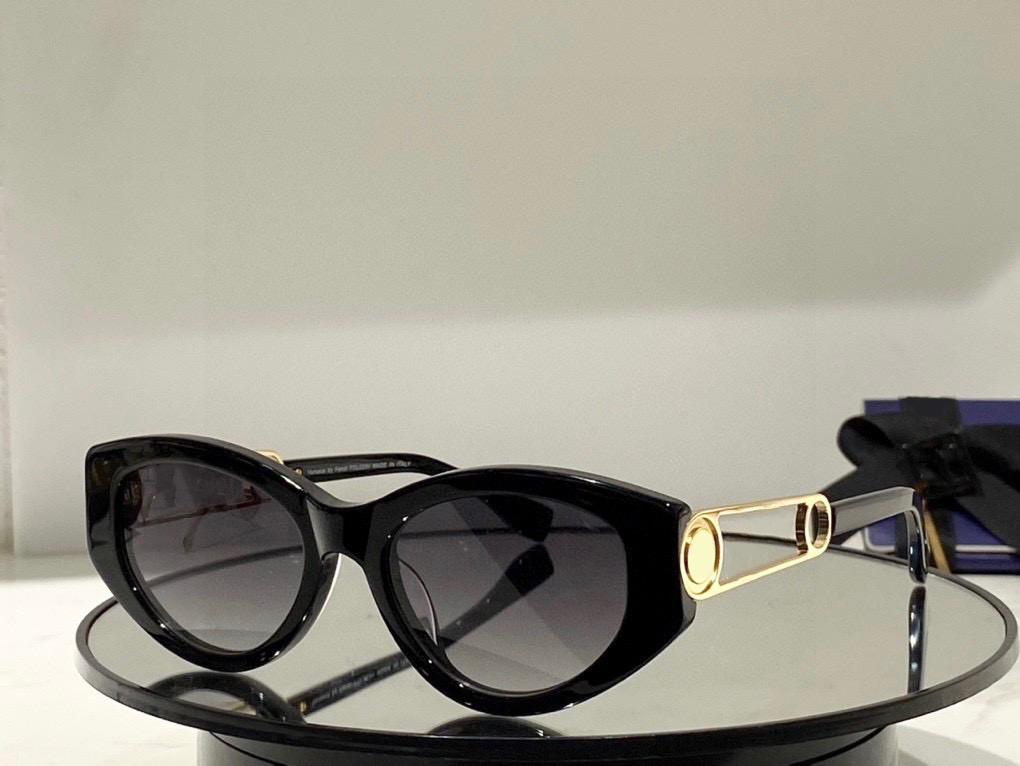 Sunglasses For Men Women Summer FOL 033V Joint Style Glasses Anti-Ultraviolet Retro Plate Plank Full Frame Random Box
Sunglasses For Men Women Summer FOL 033V Joint Style Glasses Anti-Ultraviolet Retro Plate Plank Full Frame Random Box