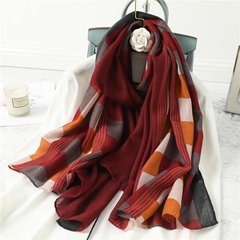 Scarves Luxury 2022 Cotton Scarf Women Large Plaid Solid Headband Shawl Hijab Female Warm Autumn Soft Warps Bandana Foulard ScarvesScarves
Scarves Luxury 2022 Cotton Scarf Women Large Plaid Solid Headband Shawl Hijab Female Warm Autumn Soft Warps Bandana Foulard ScarvesScarves