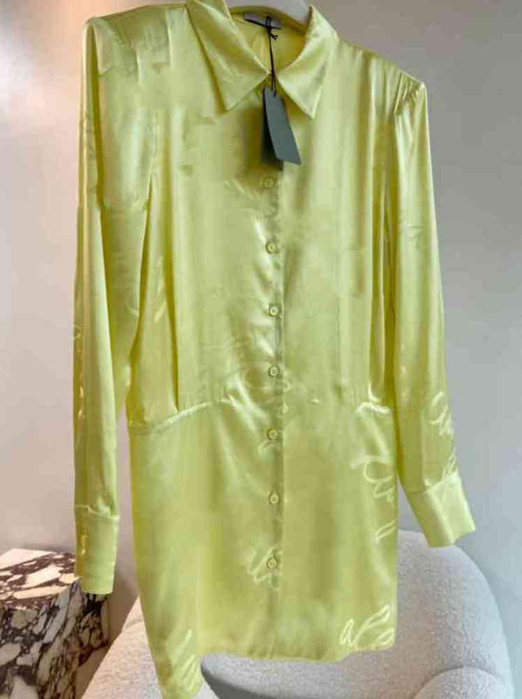 Womens Designer Dresses Silk Satin Dark Pattern Lapel Nipped Waist Long Shirt Dress Luxury High Quality Dress For Women Clothing 0912
Womens Designer Dresses Silk Satin Dark Pattern Lapel Nipped Waist Long Shirt Dress Luxury High Quality Dress For Women Clothing 0912