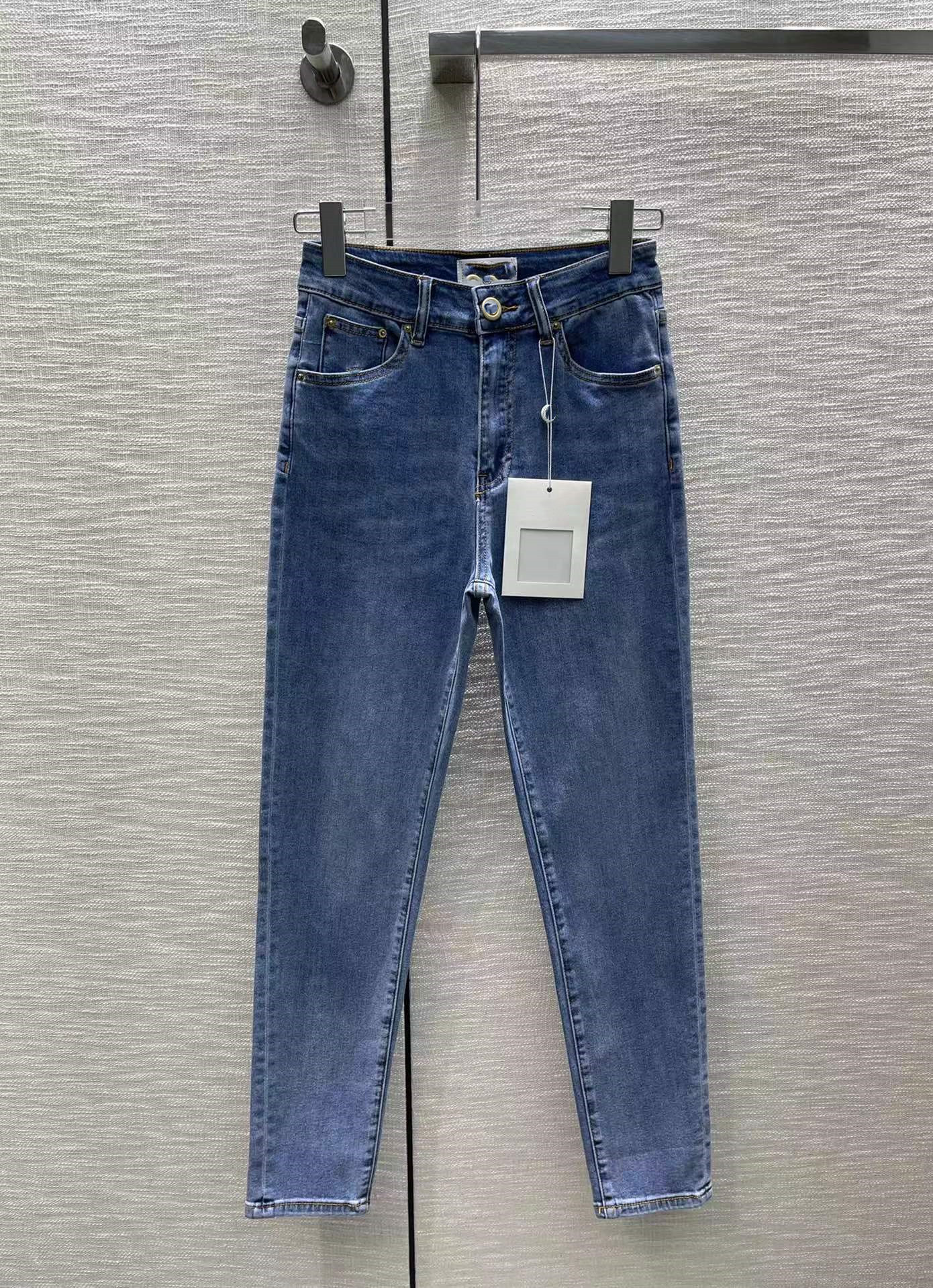 Milan Runway Jeans 2022 Summer Autumn Fashion Designer Straight Brand Same Style Luxury Women' Clothing 0528-13, Blue
Milan Runway Jeans 2022 Summer Autumn Fashion Designer Straight Brand Same Style Luxury Women' Clothing 0528-13, Blue