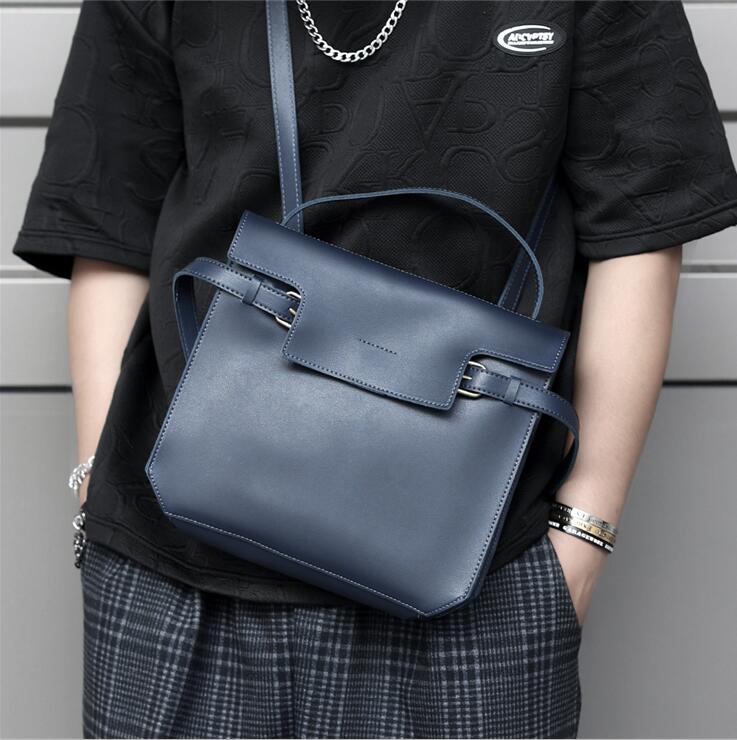 Wholesale men leathers shoulder bag simple joker clamshell leather backpack street personality flat solid color fashion handbag large leisure retro backpacks, Blue-5017
Wholesale men leathers shoulder bag simple joker clamshell leather backpack street personality flat solid color fashion handbag large leisure retro backpacks, Blue-5017