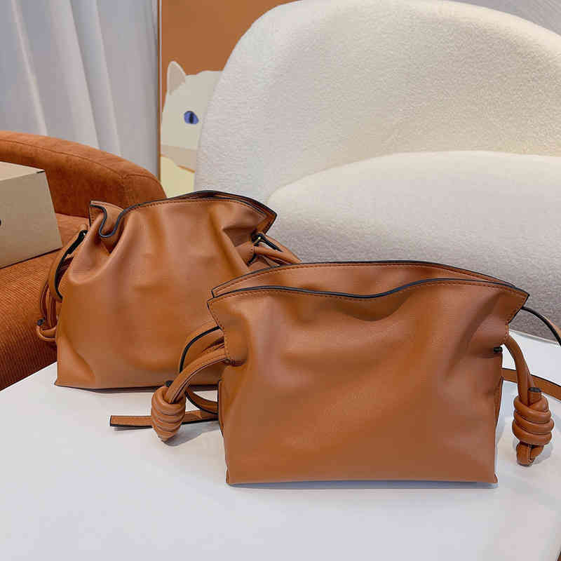 Drawstring Lucky Bag Women Handbag Shoulder Soft Leather Luxury Designer Brand Crossbody Female Cloud Bucket 220323, Brown
Drawstring Lucky Bag Women Handbag Shoulder Soft Leather Luxury Designer Brand Crossbody Female Cloud Bucket 220323, Brown
