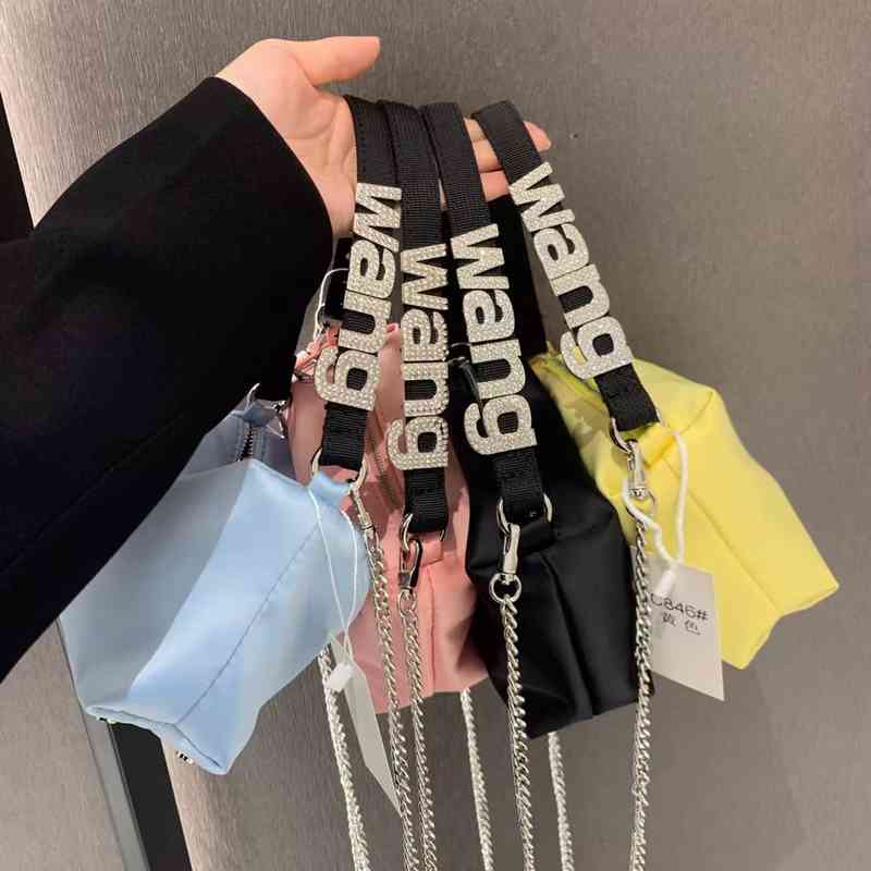 2021 New Imitation Silk Rhinestone Wang Handbag Fashion Women Bags High Quality, Yellow
2021 New Imitation Silk Rhinestone Wang Handbag Fashion Women Bags High Quality, Yellow