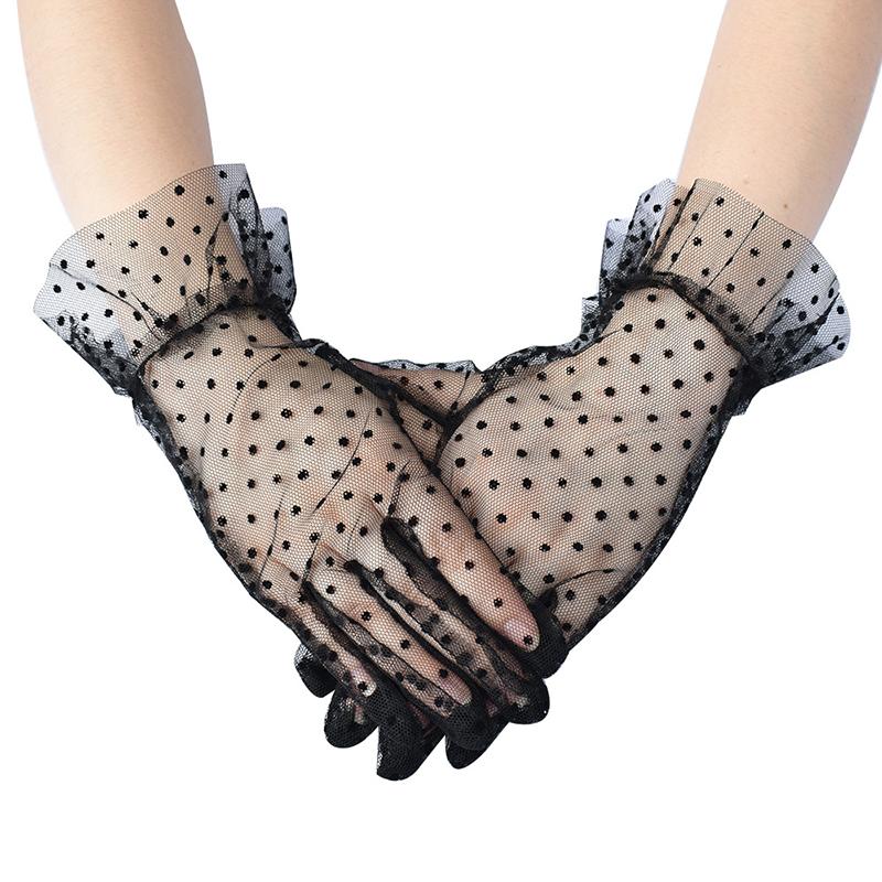 Five Fingers Gloves Fashion Sexy Women Grace Thin Mesh Breathable Sunscreen Driving Club Party Prom Dancing Dress Bride Mittens G113
Five Fingers Gloves Fashion Sexy Women Grace Thin Mesh Breathable Sunscreen Driving Club Party Prom Dancing Dress Bride Mittens G113