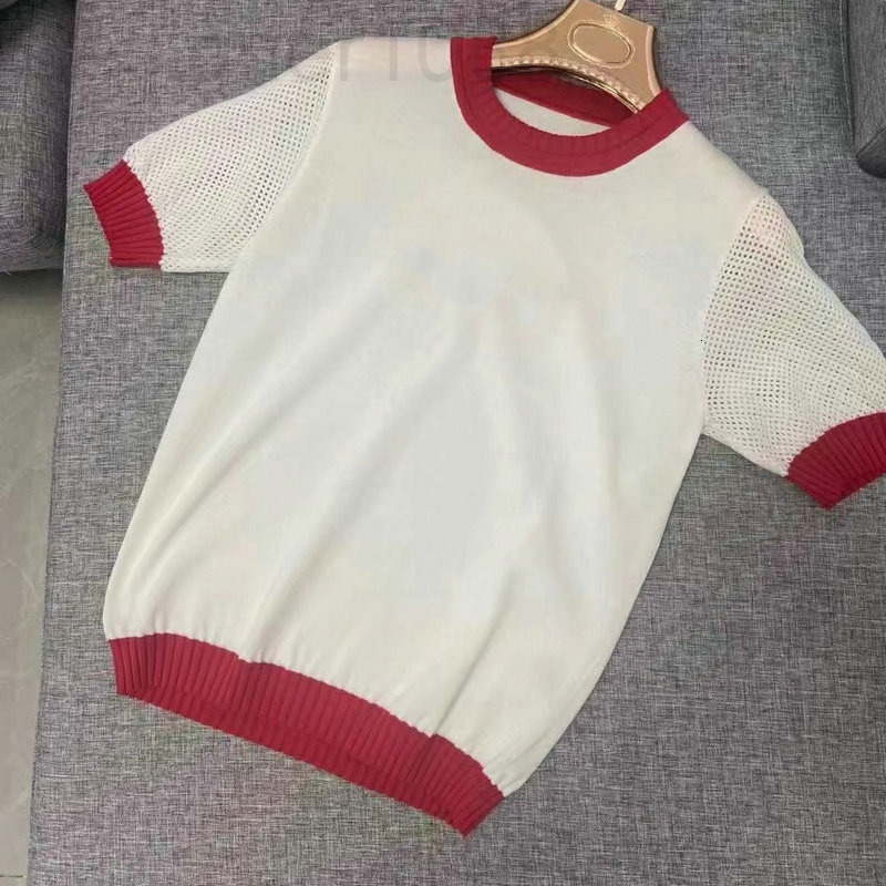 Women' Knits & Tees designer Miu home 2022 summer new sweet contrast color t-shirt female design sense hollow short sleeve letter jacquard knit top FQF6, 2# packing bag
Women' Knits & Tees designer Miu home 2022 summer new sweet contrast color t-shirt female design sense hollow short sleeve letter jacquard knit top FQF6, 2# packing bag