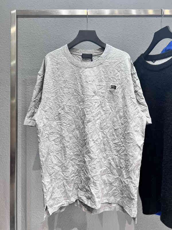 High Street Fashion Brand Designer t Shirt Ins 22ss Spring and Summer New Hook Letter Printing Couple Os Casual Split Wrinkled Short Sleeve T-shirt Cotton Trendy, Flower gray
High Street Fashion Brand Designer t Shirt Ins 22ss Spring and Summer New Hook Letter Printing Couple Os Casual Split Wrinkled Short Sleeve T-shirt Cotton Trendy, Flower gray