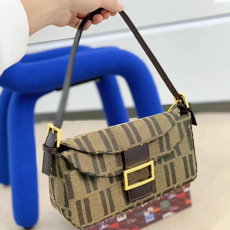 Designer 2022 Baguette Underarm Tote Purse Crossbody Vintage High Quality Brown Classic Letter Women Bags Luxurys Shoulder Bag Retro Fashion, This item is not for sale
Designer 2022 Baguette Underarm Tote Purse Crossbody Vintage High Quality Brown Classic Letter Women Bags Luxurys Shoulder Bag Retro Fashion, This item is not for sale