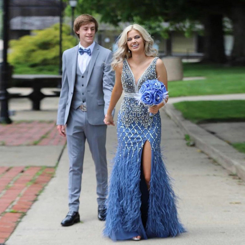 Feathers Crystals Mermaid Evening Dresses Deep V Neck Tulle Prom Dresses Front Split Beaded Glitter Celebrity Women Formal Party Pageant Gowns