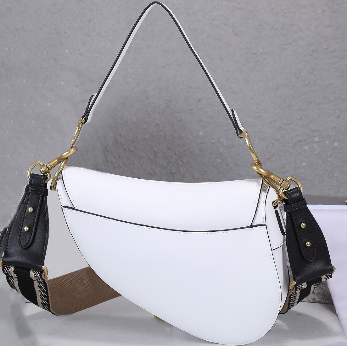 Designers Bags Saddle Women Shoulder bag Handbag Messenger Totes Fashion Metallic Handbags Classic Crossbody Clutch Pretty bagpalace, Original dust bag
Designers Bags Saddle Women Shoulder bag Handbag Messenger Totes Fashion Metallic Handbags Classic Crossbody Clutch Pretty bagpalace, Original dust bag