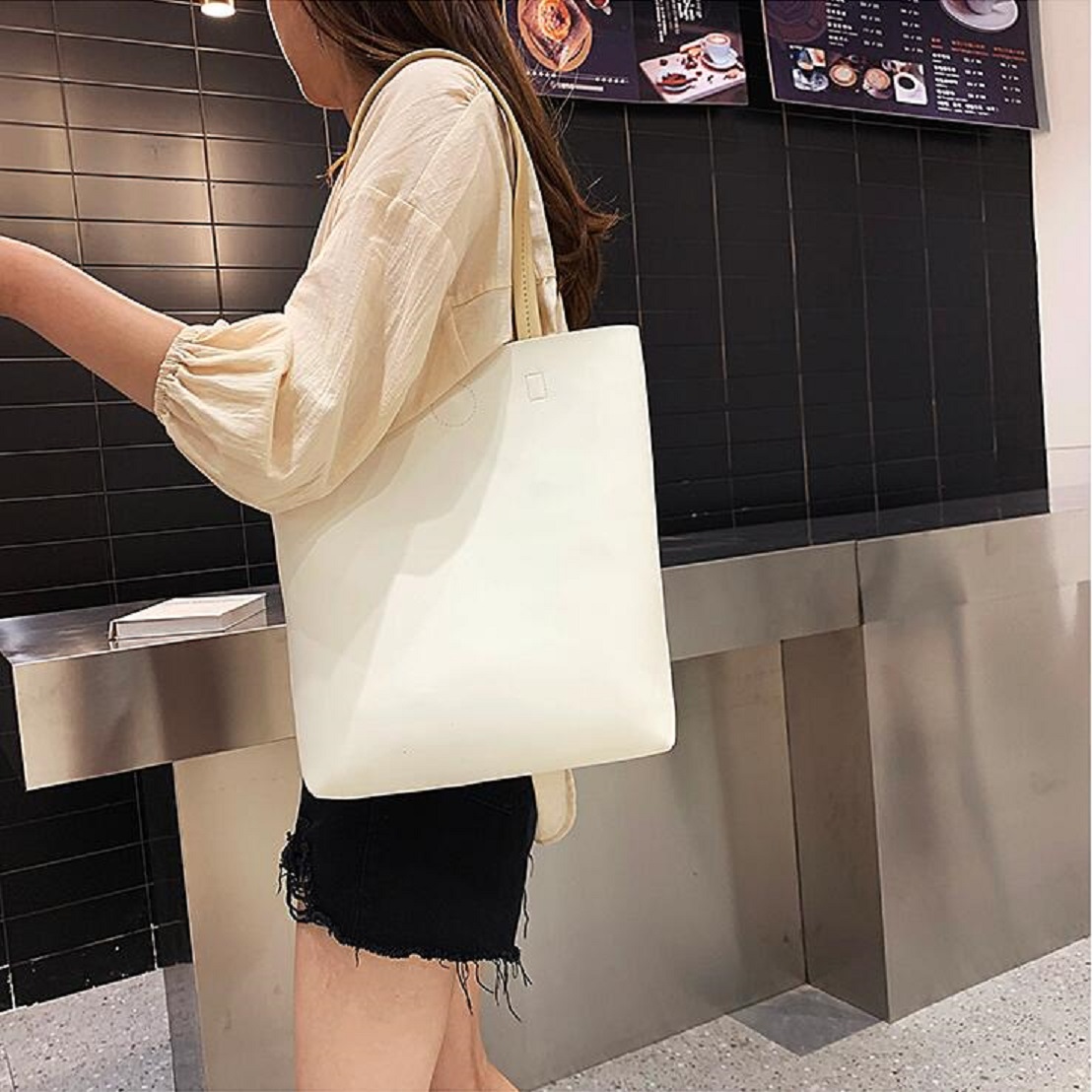 M61276 Pochette Felicie 3 Piece Set Chain Bags Fashion Shoulder Bags Designer Luxury Crossbody Designer Handbags, Blue
M61276 Pochette Felicie 3 Piece Set Chain Bags Fashion Shoulder Bags Designer Luxury Crossbody Designer Handbags, Blue
