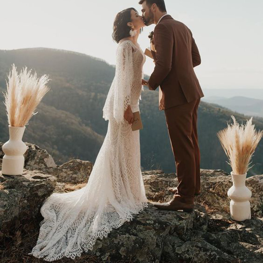 Flare Long Sleeve Bohemian Wedding Dresses 2022 V-neck Crochet Cotton Lace Hippie Beach Country Mermaid Bridal Dress Gown