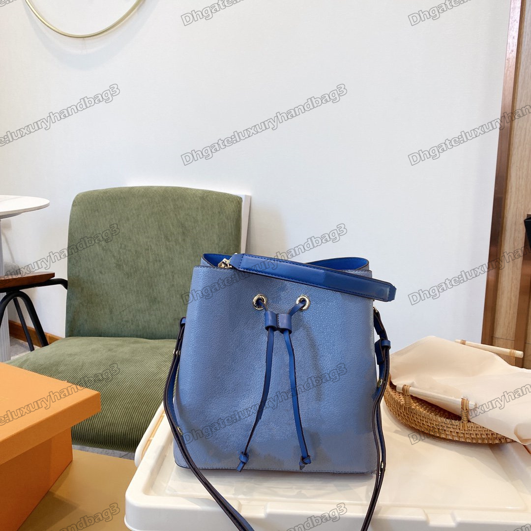 NEONOE MM Bucket Bag Colorful Leather Two-Color Monograms Luxurys Designers Bags Beach Purse Wallet Travel Hobo Drawstring Shoulder Cross Body NEO NOE Designer Bag
NEONOE MM Bucket Bag Colorful Leather Two-Color Monograms Luxurys Designers Bags Beach Purse Wallet Travel Hobo Drawstring Shoulder Cross Body NEO NOE Designer Bag