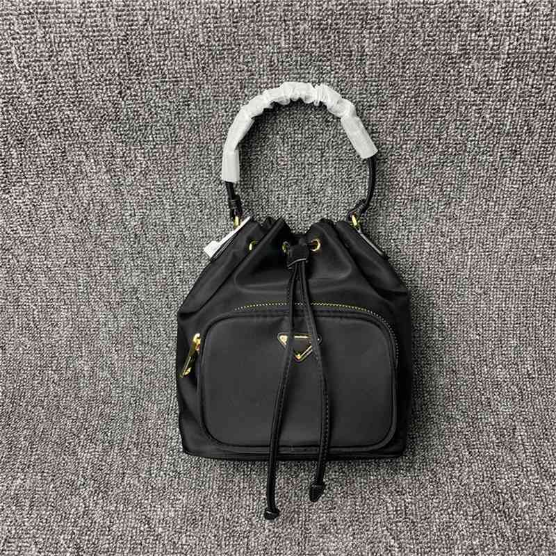 Purse Handbags Womens autumn and winter new family drawstring bucket bag nylon cloth hand sling one Shoulder Messenger women's Outlet45NA, Black
Purse Handbags Womens autumn and winter new family drawstring bucket bag nylon cloth hand sling one Shoulder Messenger women's Outlet45NA, Black