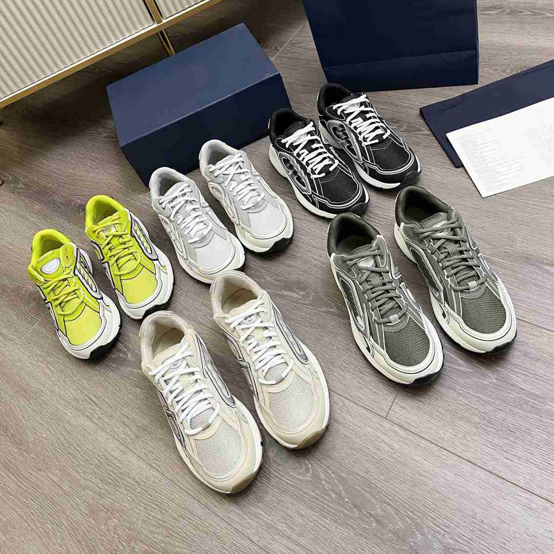 Classic B30 Sneakers Designer Casual Shoes Men Women Canvas Sneaker Obliques White Technical Knits Vintage Patchwork Sneakers Platform Size 35-41
Classic B30 Sneakers Designer Casual Shoes Men Women Canvas Sneaker Obliques White Technical Knits Vintage Patchwork Sneakers Platform Size 35-41