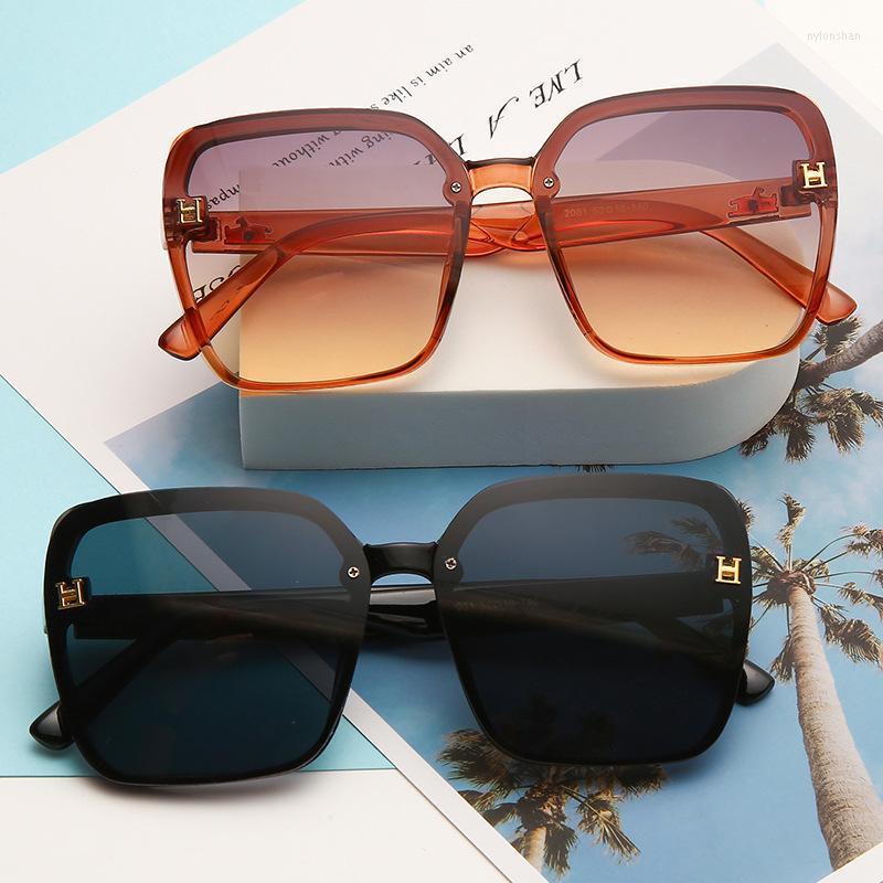 Sunglasses Square Oversized Woman Fashion Black Gradient Vintage Sun Glasses Female Shades Driver Retro UV400SunglassesSunglasses
Sunglasses Square Oversized Woman Fashion Black Gradient Vintage Sun Glasses Female Shades Driver Retro UV400SunglassesSunglasses