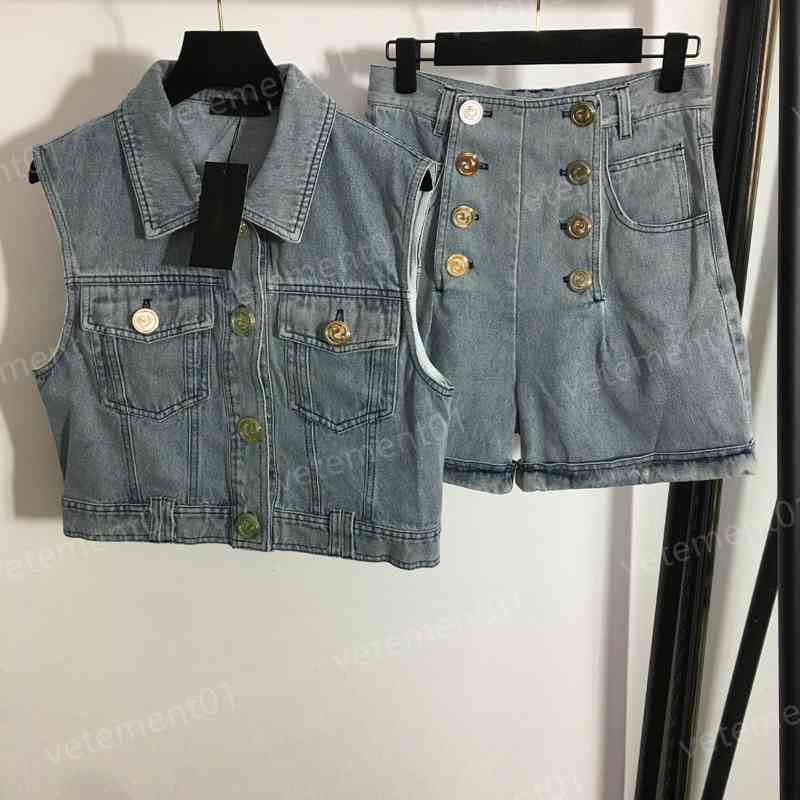 Womens Two Piece Pants Light Blue Letter Gold Button Denim Vest Jacket And High Waist Shorts 2 Pieces Sets Luxury Designer Tracksuits
Womens Two Piece Pants Light Blue Letter Gold Button Denim Vest Jacket And High Waist Shorts 2 Pieces Sets Luxury Designer Tracksuits