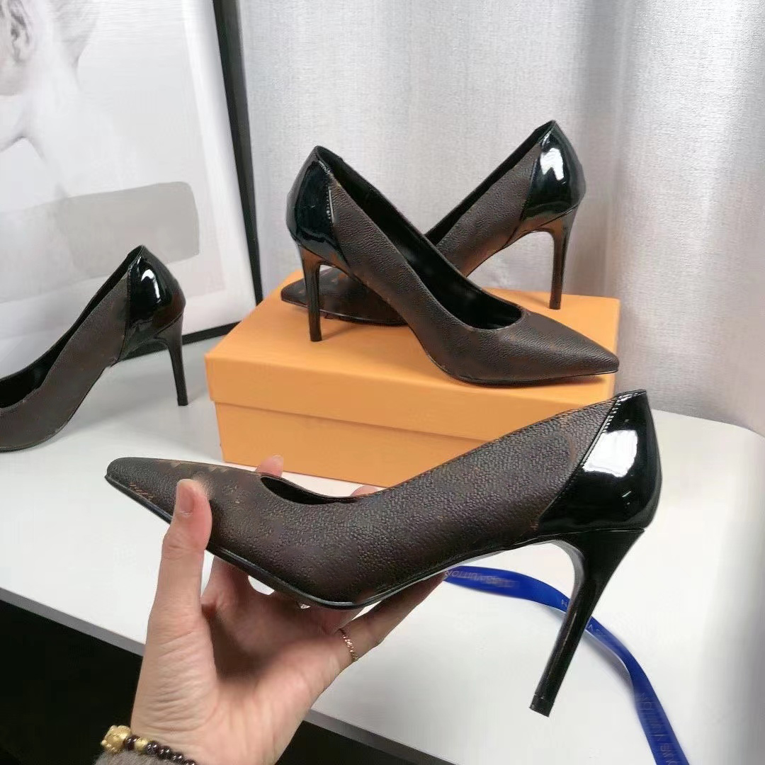 High quality latest ladies luxury designer fashion classic womens shoes Old print logo stiletto sexy prom dress cocktail high heels 8cm 10cm 34-41
High quality latest ladies luxury designer fashion classic womens shoes Old print logo stiletto sexy prom dress cocktail high heels 8cm 10cm 34-41