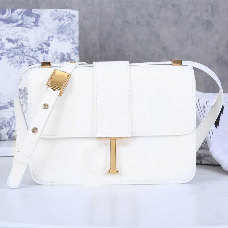 Designer 30 Montaignes shoulder bag tote chain handbag messenger bags women Luxury printing leather Cross body handbags size 24cm, Color 1
Designer 30 Montaignes shoulder bag tote chain handbag messenger bags women Luxury printing leather Cross body handbags size 24cm, Color 1