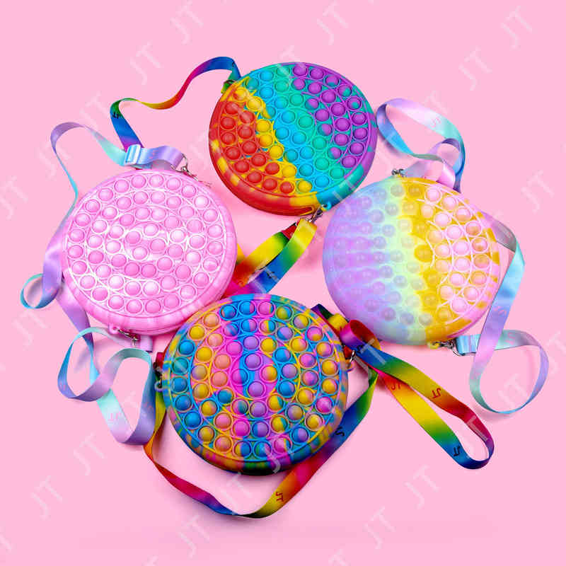 Shoulder Bags New Designer Handbags Tote Rainbow Cloud Rat Killing Pioneer Crossbody Bag Messenger Bags Fingertip Bubble Decompression Toy Storage 0615, Golden pink
Shoulder Bags New Designer Handbags Tote Rainbow Cloud Rat Killing Pioneer Crossbody Bag Messenger Bags Fingertip Bubble Decompression Toy Storage 0615, Golden pink