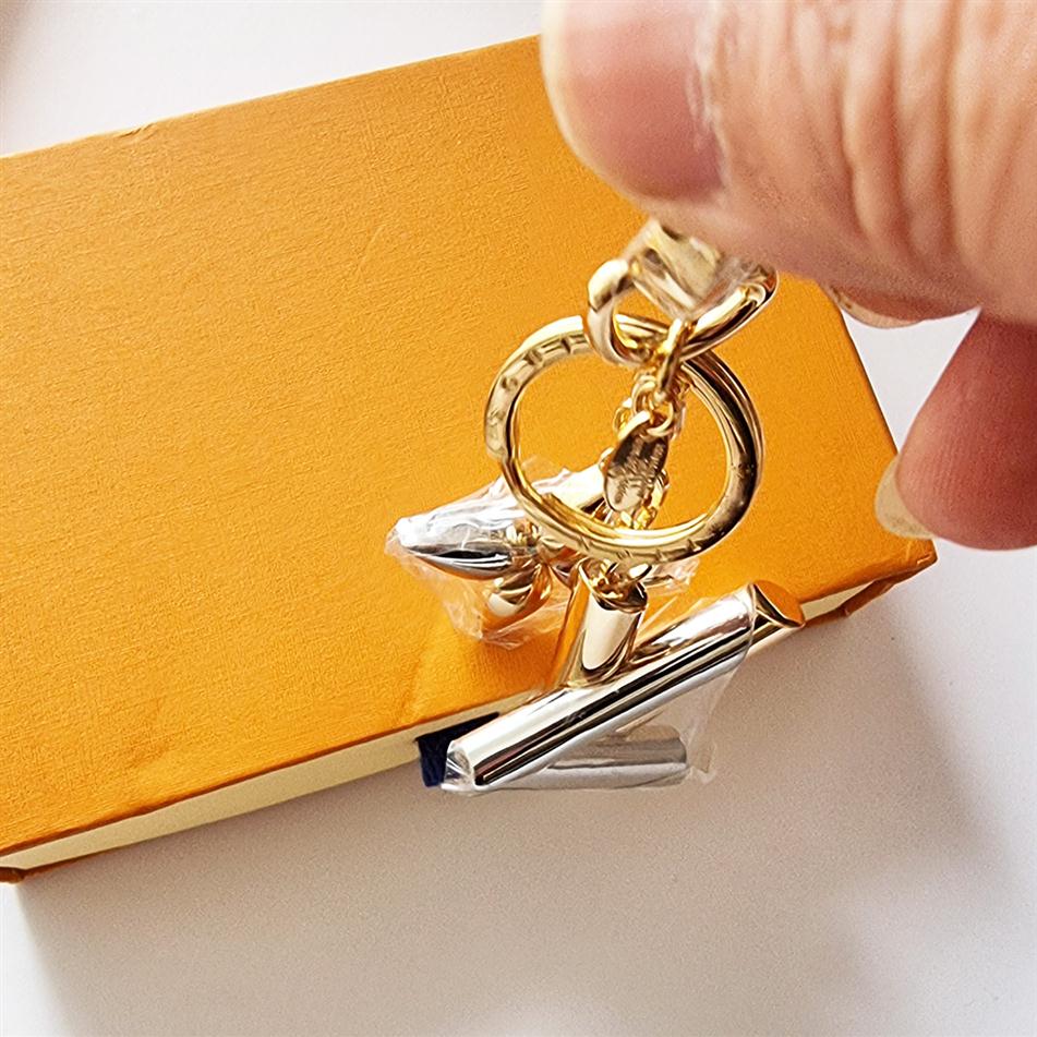 New Alloy gold design astronaut keychains accessories designer keyring solid metal car key ring gift box packaging W00A291l
New Alloy gold design astronaut keychains accessories designer keyring solid metal car key ring gift box packaging W00A291l